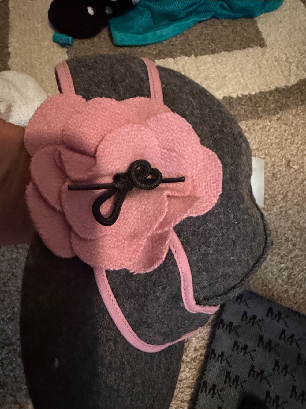 Stormy Kromer Petal Pusher Cap Charcoal Pink Flower Size 7 1/8 NWT